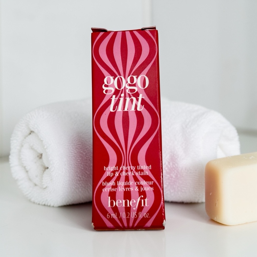 Benefit Gogotint Cherry Tinted Lip Stain